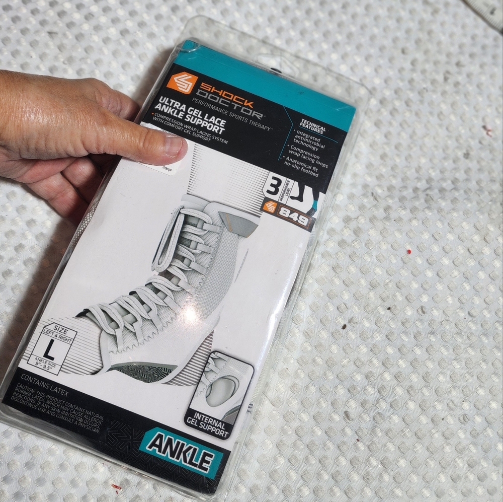 SHOCK DOCTOR NWT ULTRA GEL ANKLE SUPPORT